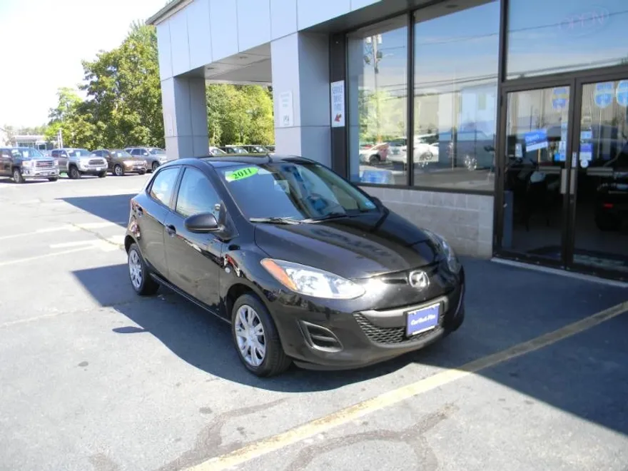 2011 Mazda Mazda2 Sport photo 1