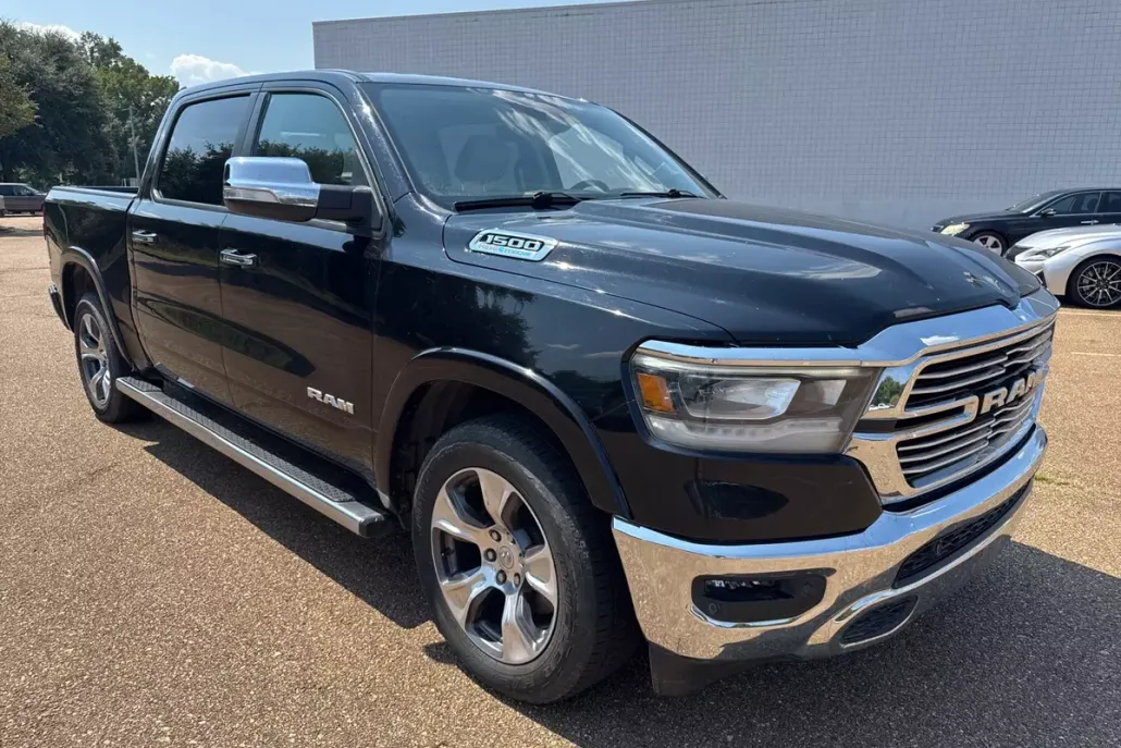 2022 Ram 1500 Laramie photo 1