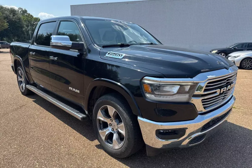 2022 Ram 1500 Laramie photo 1