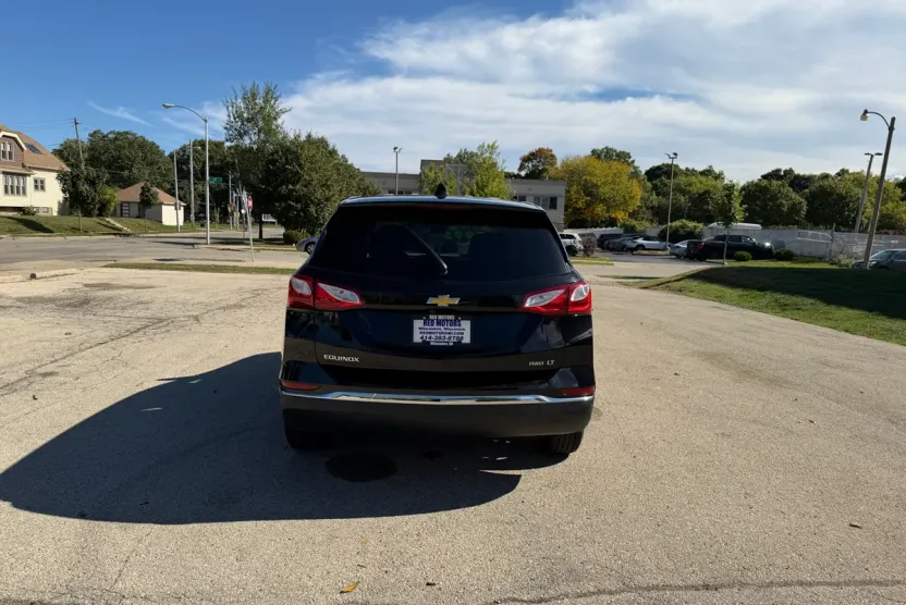 2019 Chevrolet Equinox LT photo 1
