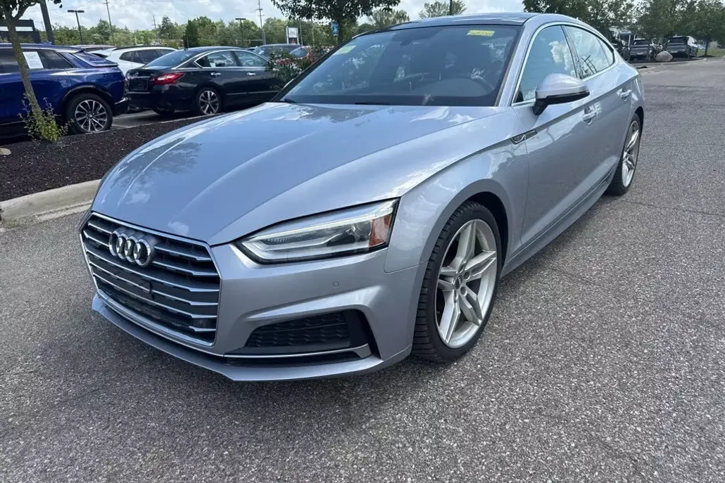 2018 Audi A5 2.0T Premium Plus Quattro photo 1