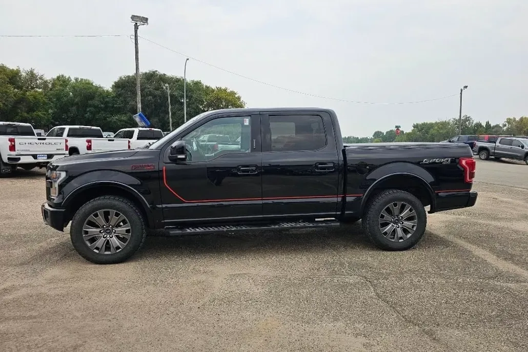 2016 Ford F-150 Lariat photo 1