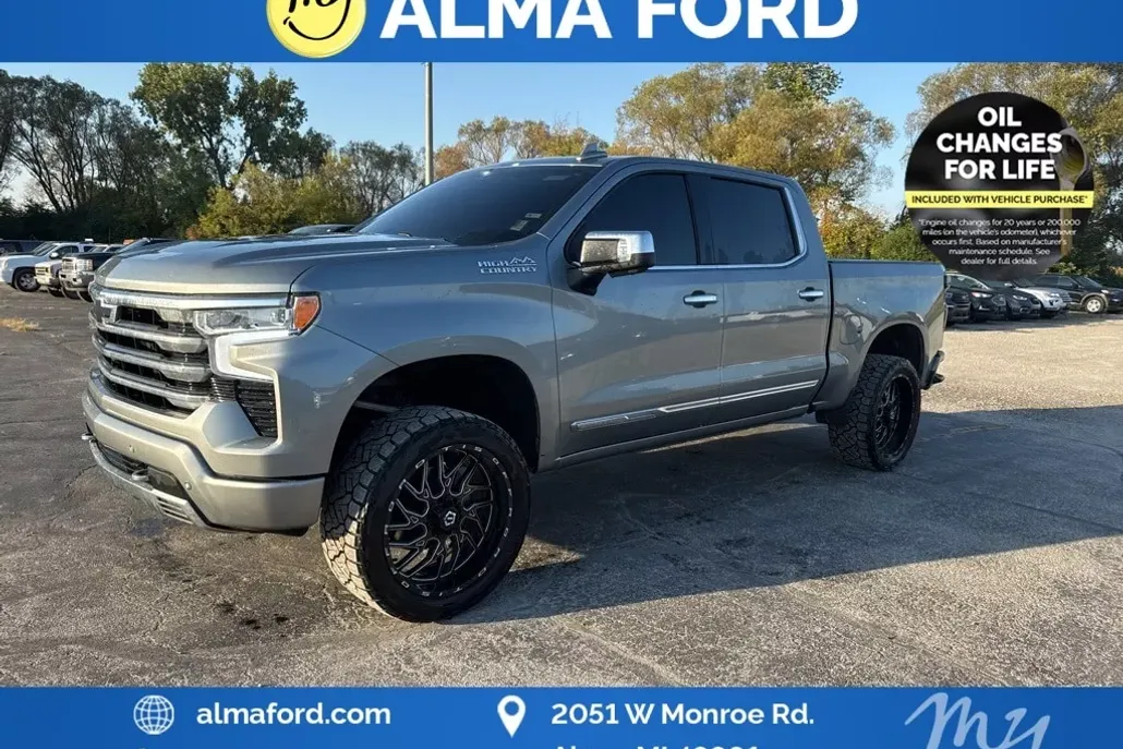 2024 Chevrolet Silverado 1500 High Country photo 1