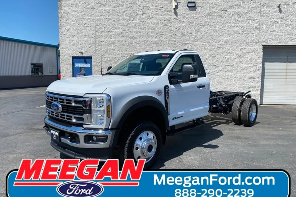 2024 Ford F-550 XLT photo 1