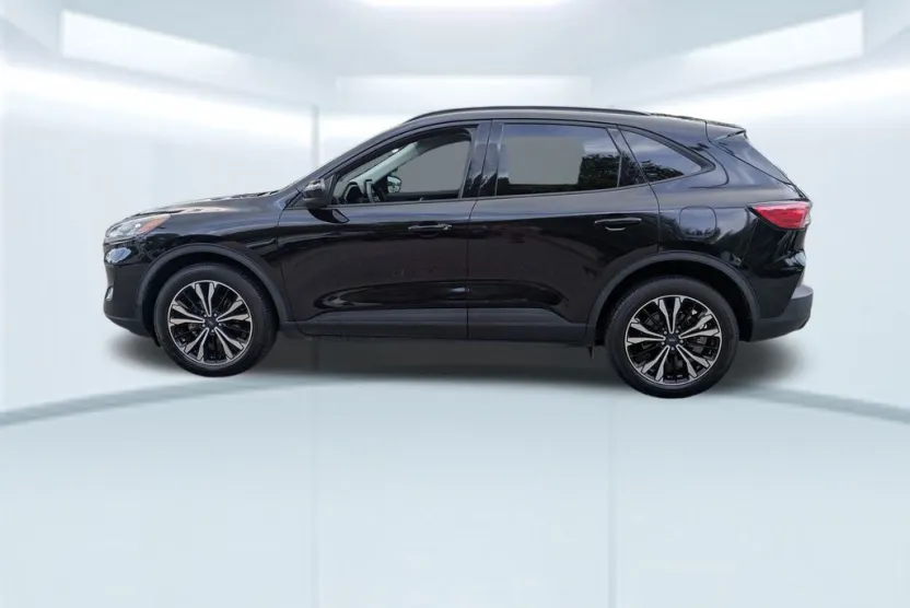 2022 Ford Escape SEL photo 1