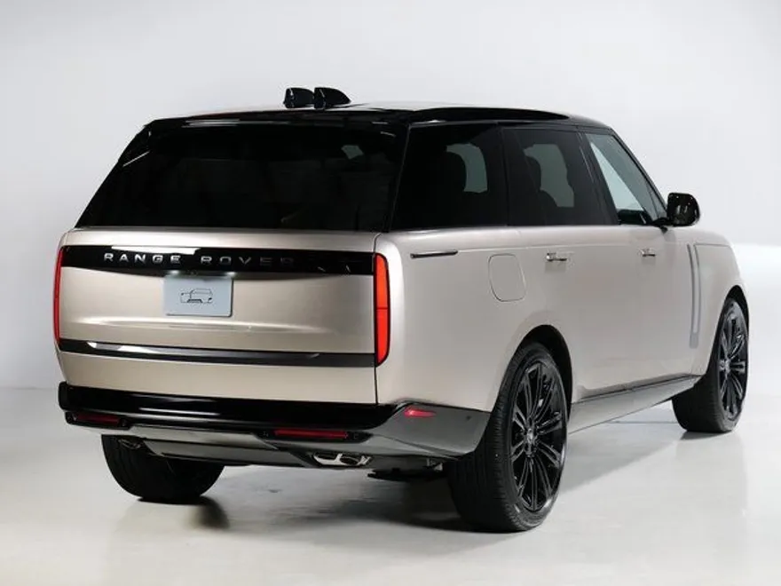 2025 Land Rover Range Rover SE photo 1