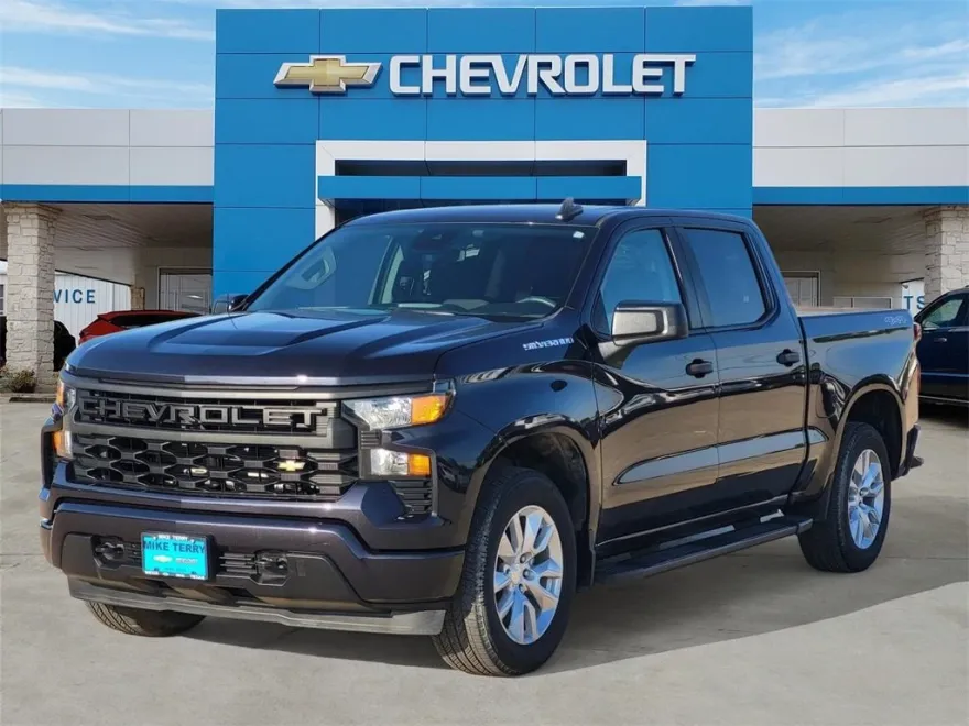 2023 Chevrolet Silverado 1500 Custom photo 1