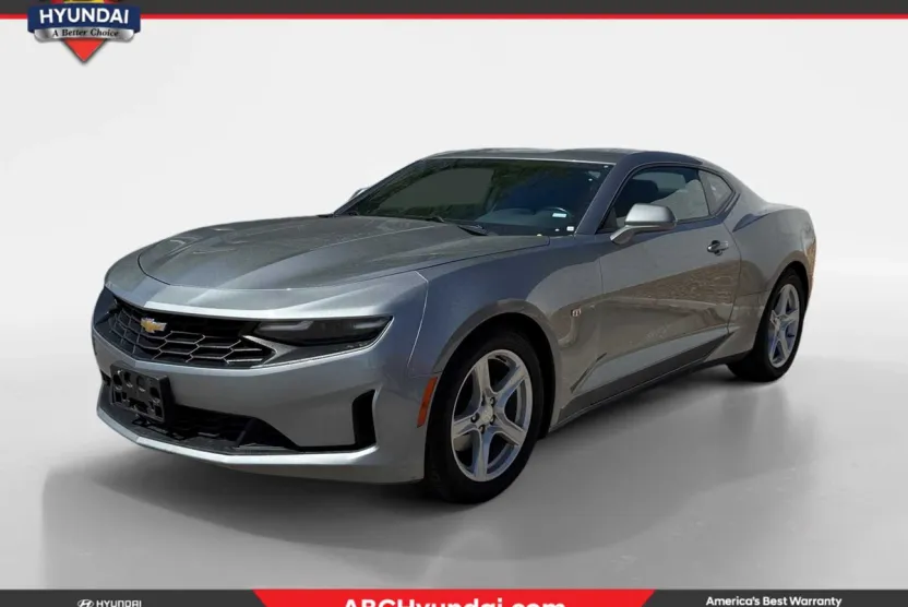 2023 Chevrolet Camaro 1LT photo 1