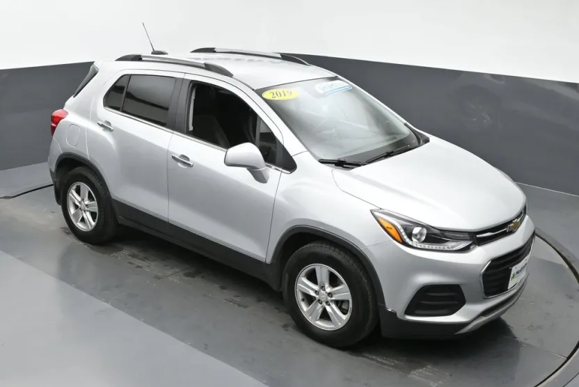 2019 Chevrolet Trax LT photo 1