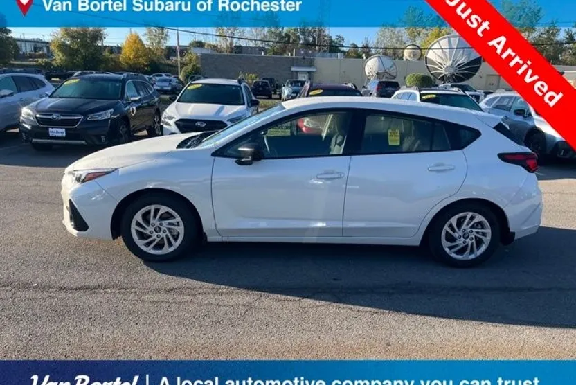 2024 Subaru Impreza Base photo 1