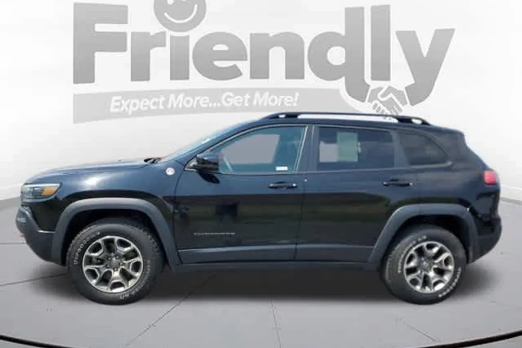 2022 Jeep Cherokee Trailhawk photo 1
