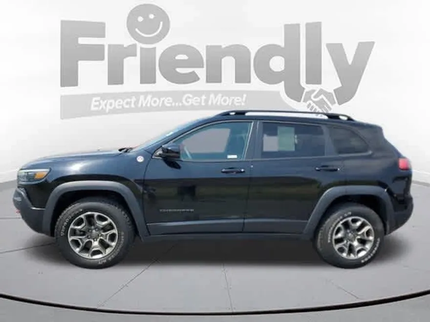 2022 Jeep Cherokee Trailhawk photo 1
