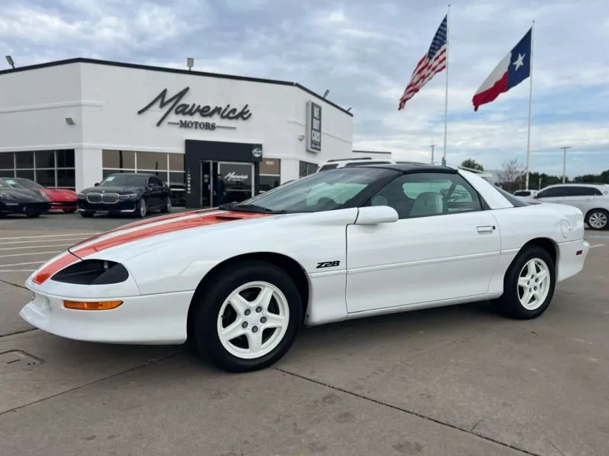 1997 Chevrolet Camaro Z28 Coupe photo 1