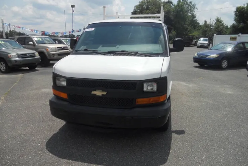 2016 Chevrolet Express 2500 Cargo photo 1
