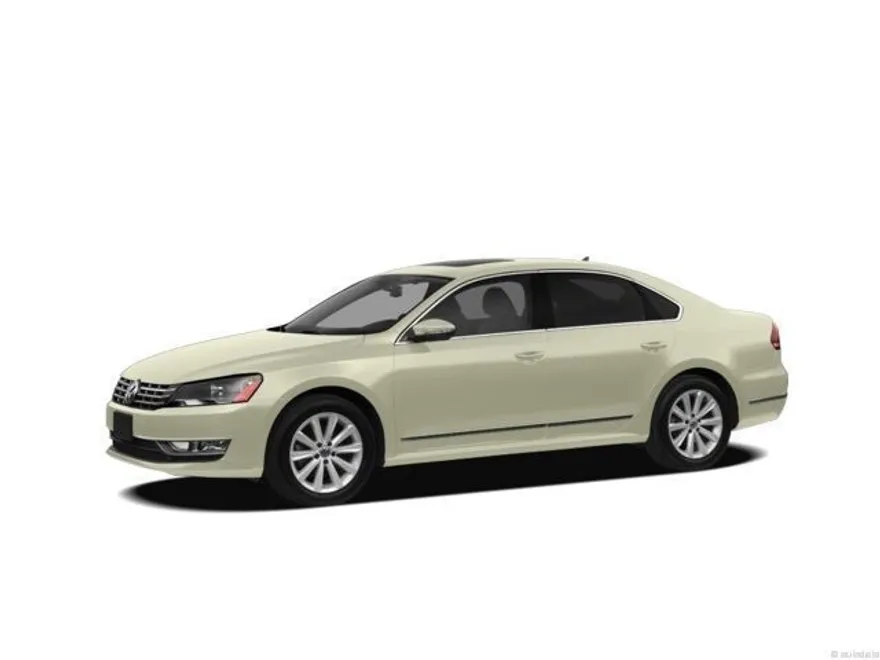 2013 Volkswagen Passat SE photo 1
