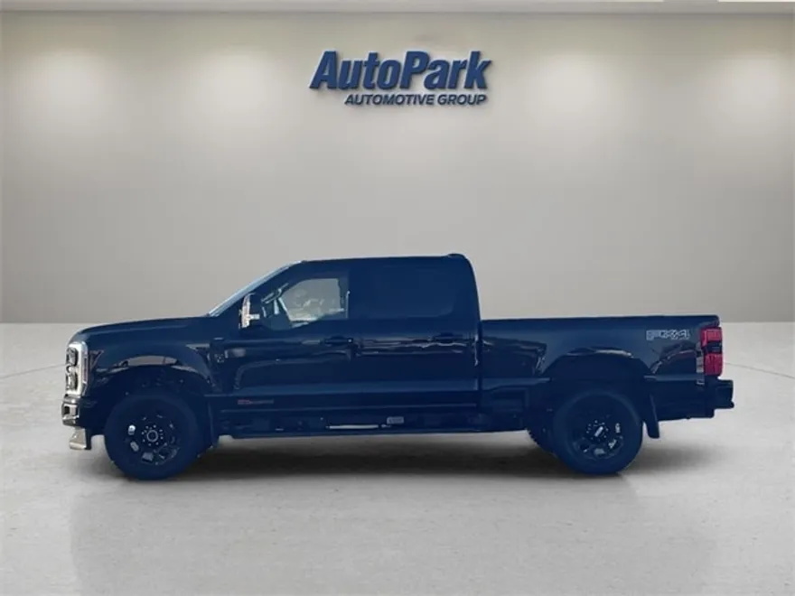 2025 Ford F-350 Lariat photo 1