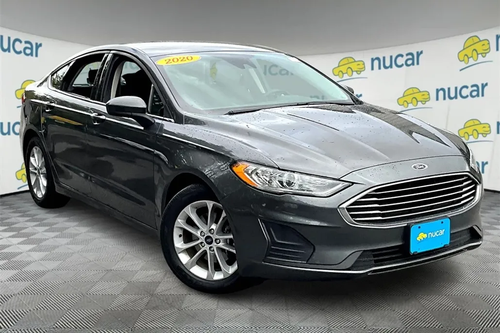 2020 Ford Fusion SE photo 1