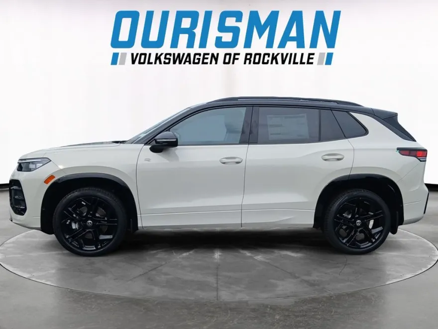 2025 Volkswagen Tiguan SE R-Line Black photo 1