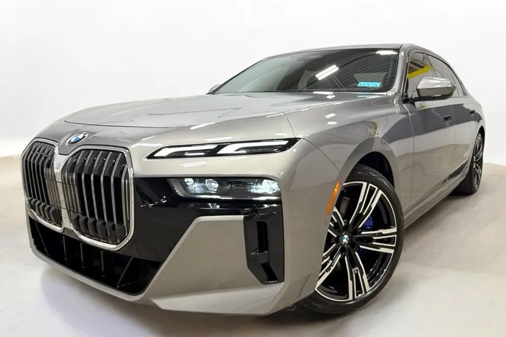 2023 Bmw 760i xDrive photo 1