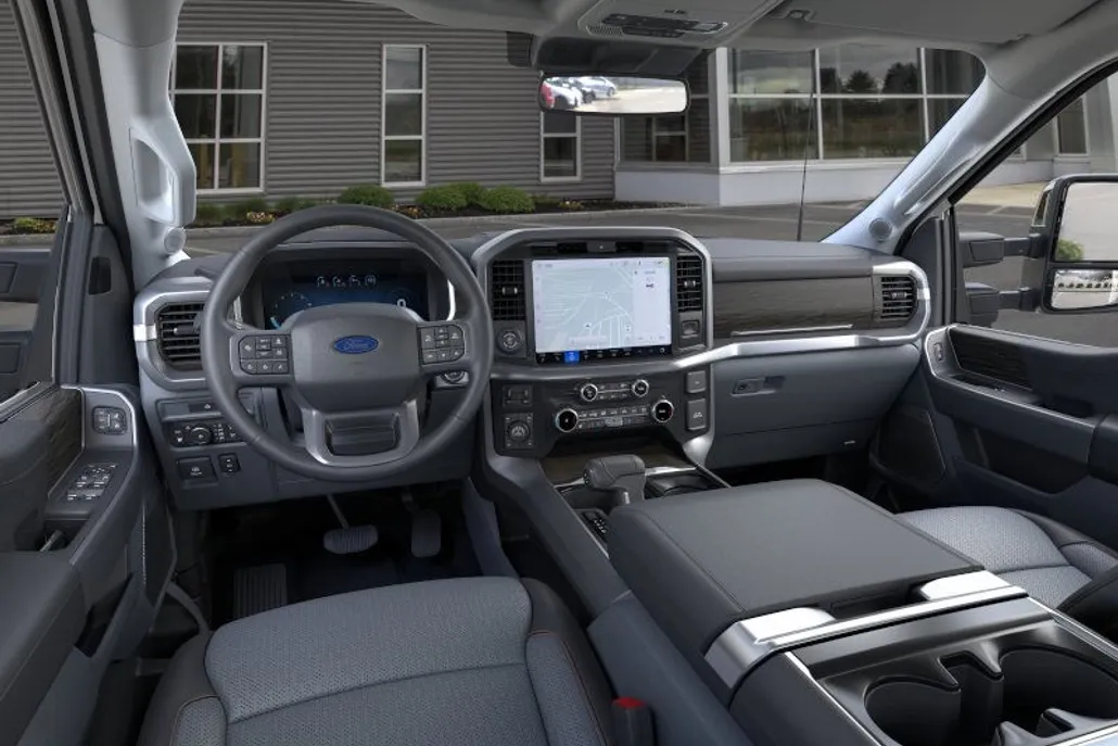 2025 Ford F-150 Lariat photo 1