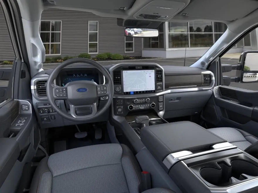 2025 Ford F-150 Lariat photo 1