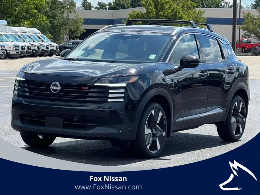 2025 Nissan Kicks SR photo 1