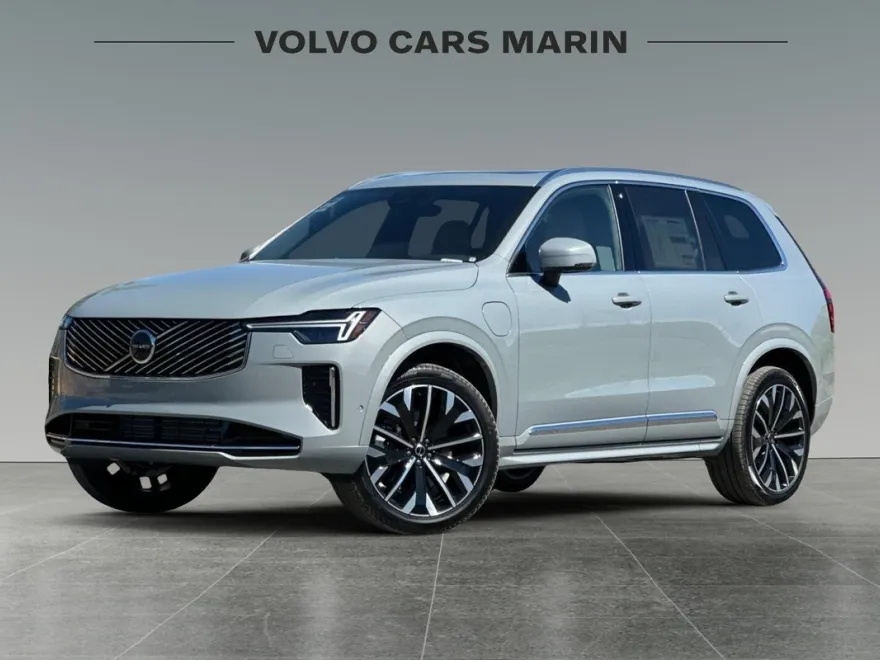 2026 Volvo XC90 T8 Plus photo 1