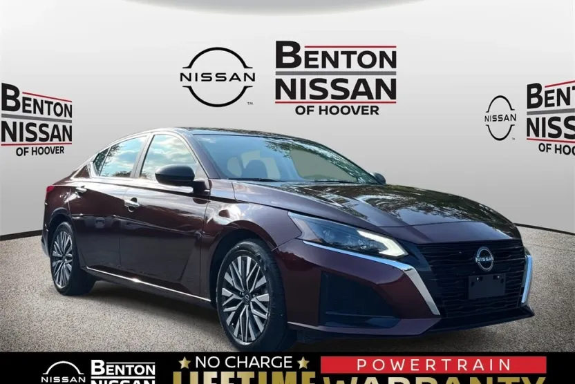 2024 Nissan Altima 2.5 SV photo 1