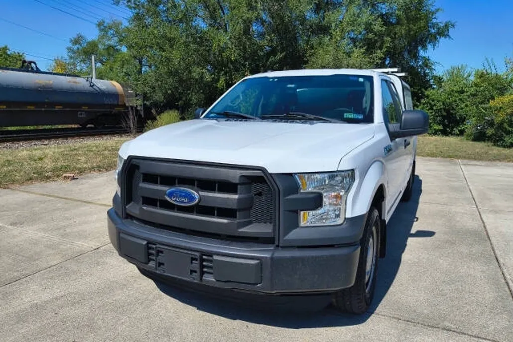 2016 Ford F-150 XL photo 1