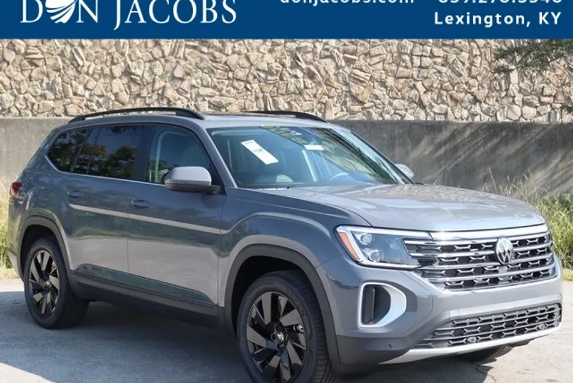 2026 Volkswagen Atlas SE Technology photo 1