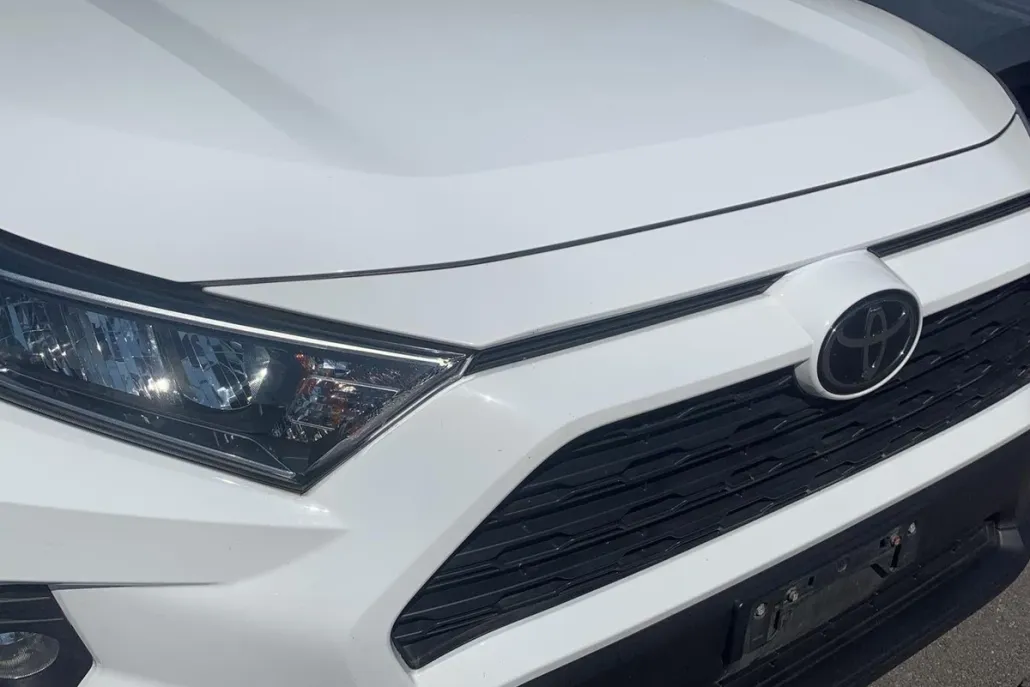 2020 Toyota RAV4 XLE Premium photo 1