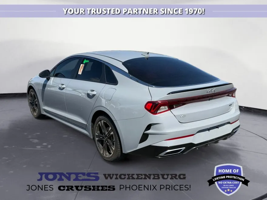 2024 Kia K5 GT-Line photo 1
