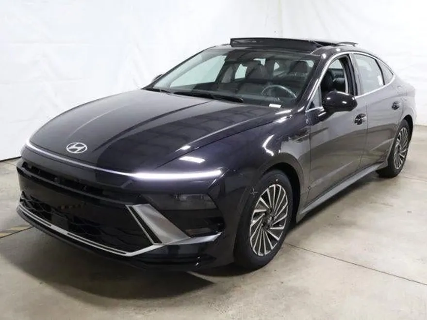 2025 Hyundai Sonata Hybrid Limited photo 1