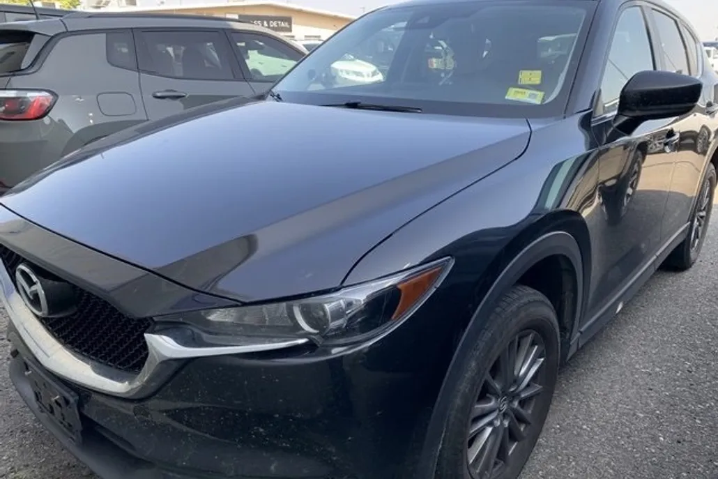 2017 Mazda CX-5 Touring photo 1