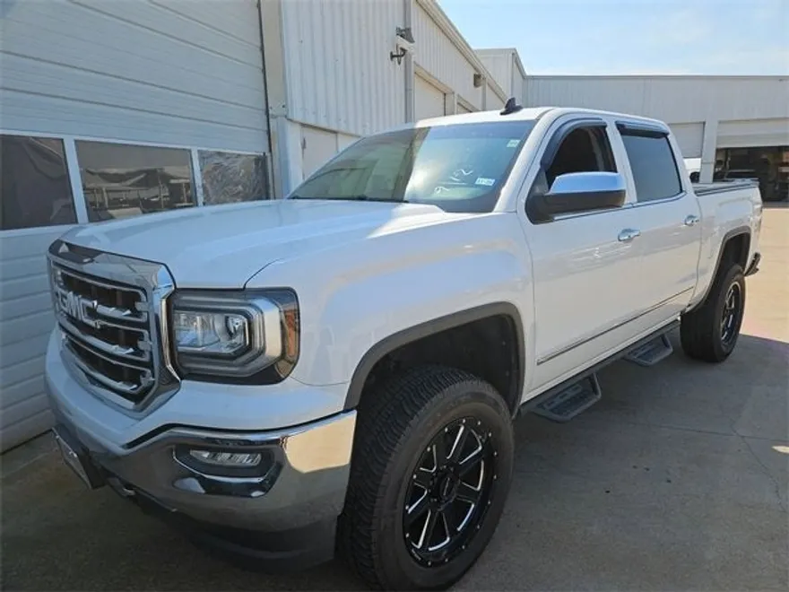 2017 Gmc Sierra 1500 SLT photo 1