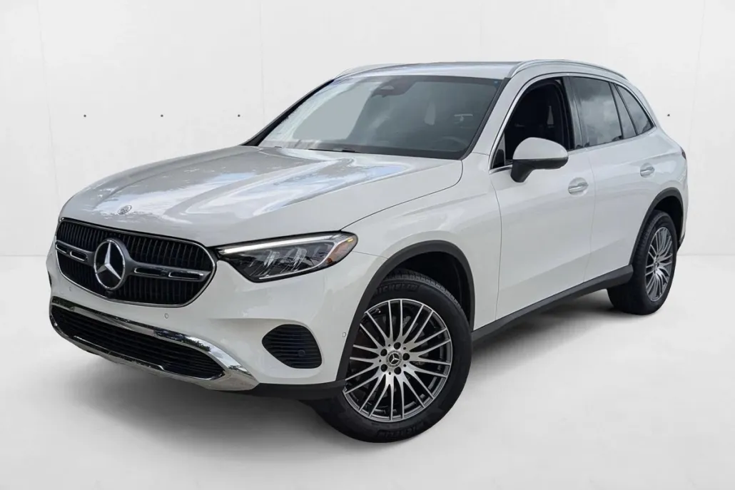 2025 Mercedes Benz GLC 300 photo 1