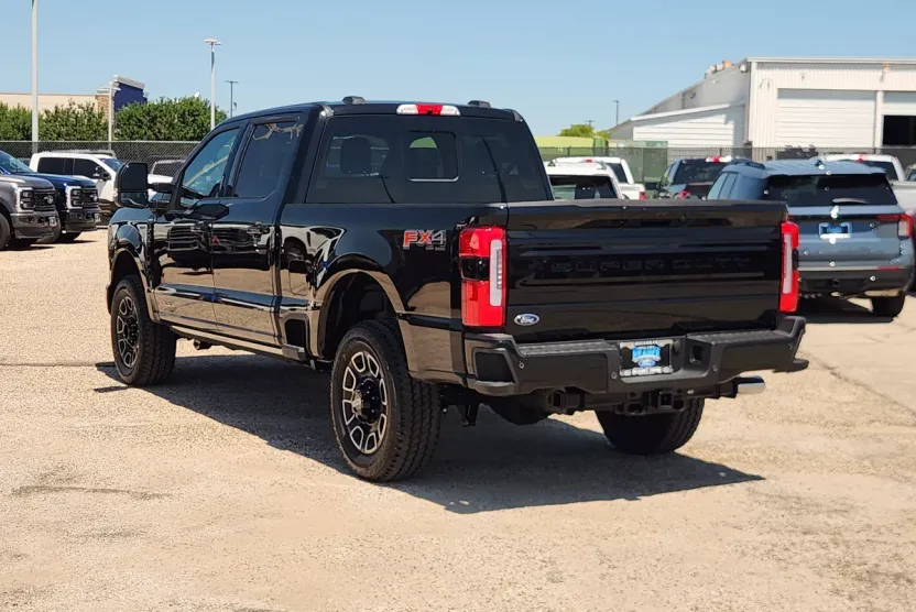 2026 Ford F-250 Platinum photo 1