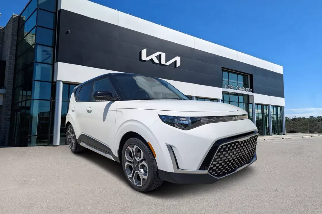2025 Kia Soul EX photo 1