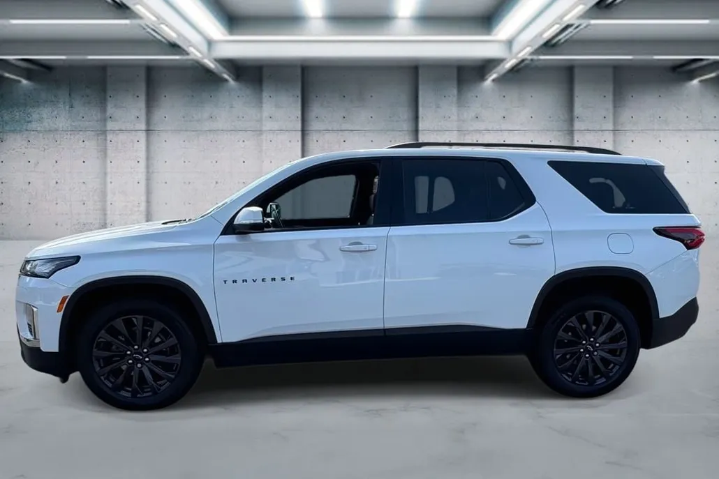 2022 Chevrolet Traverse RS photo 1