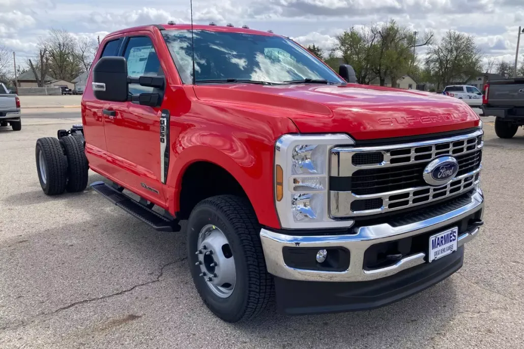 2025 Ford F-350 XLT photo 1