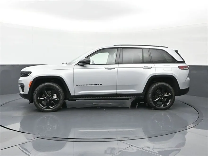 2023 Jeep Grand Cherokee Limited photo 1