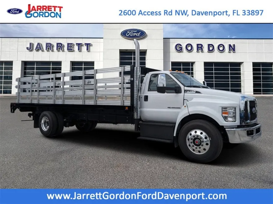 2024 Ford F-750 Base photo 1