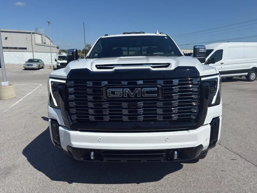 2025 Gmc Sierra HD Denali Ultimate photo 1