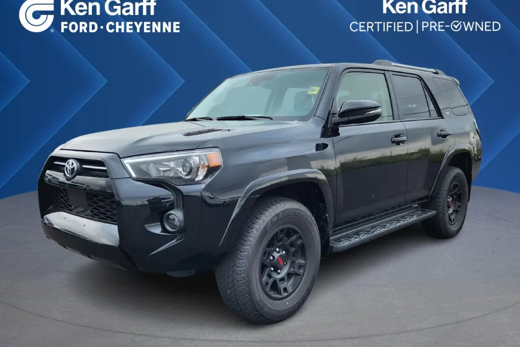 2024 Toyota 4Runner SR5 Premium photo 1