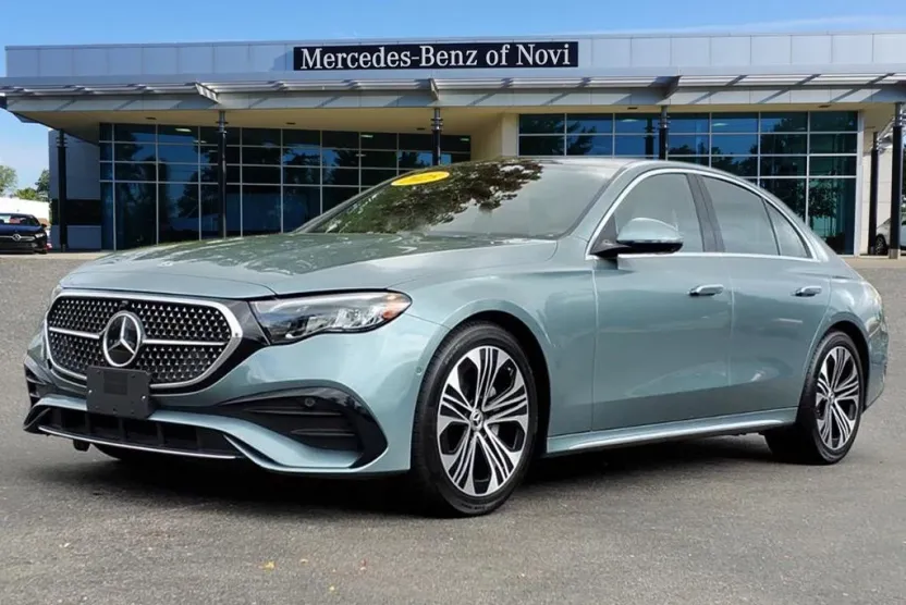 2025 Mercedes Benz E 350 4MATIC photo 1