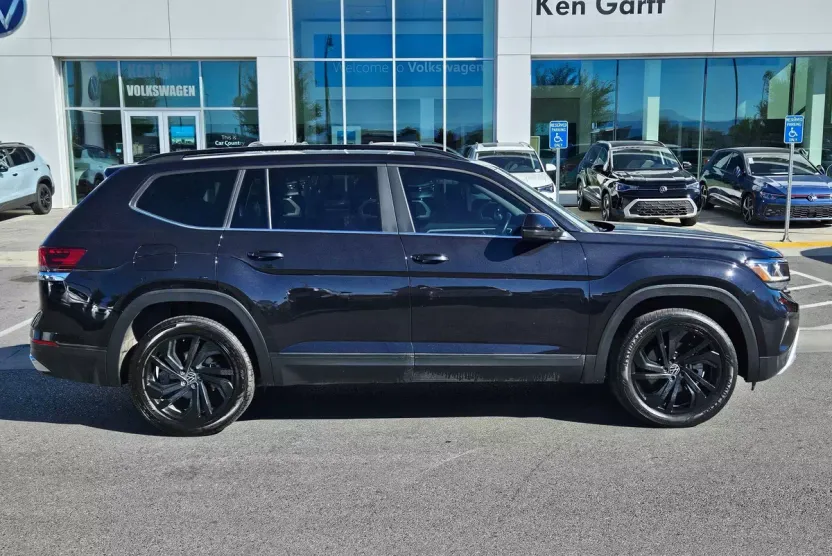 2022 Volkswagen Atlas V6 SE Technology photo 1