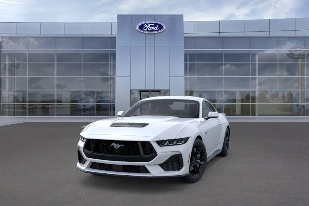 2025 Ford Mustang GT photo 1