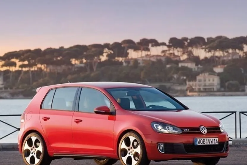 2013 Volkswagen Golf GTI photo 1