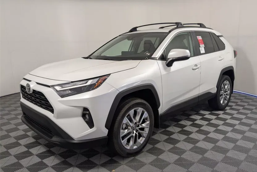 2025 Toyota RAV4 XLE Premium photo 1