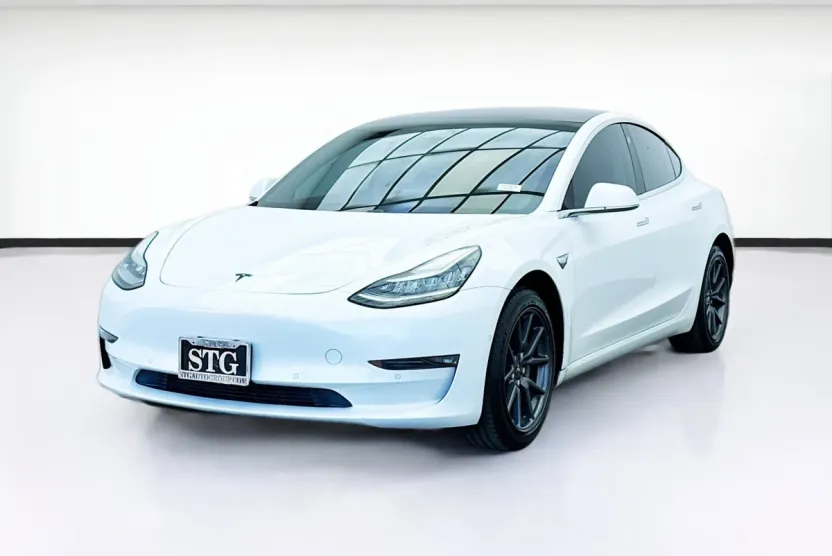 2018 Tesla Model 3 Long Range photo 1